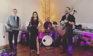 Hit Play, Massachusetts wedding band